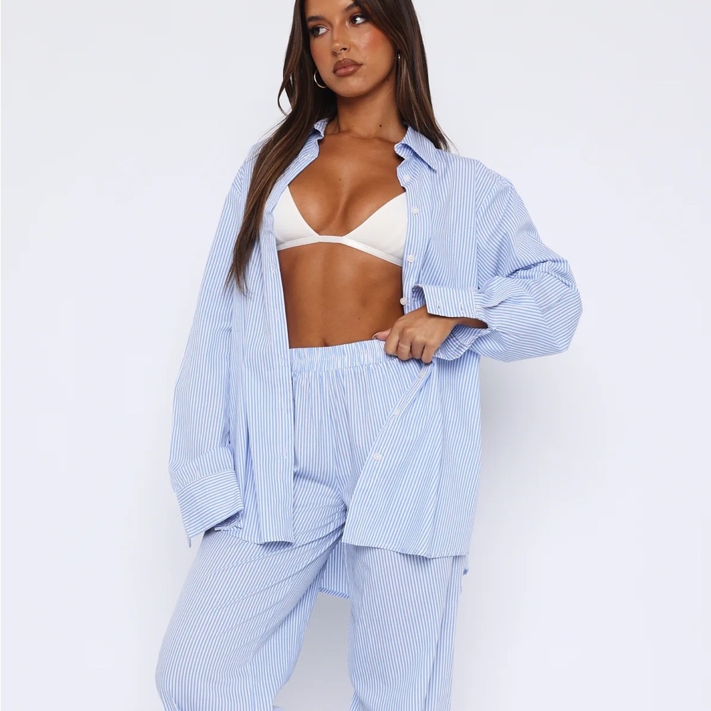 White Fox Boutique Always About Us Striped Button Up Shirt Light Blue Size S/M - Picture 9 of 15